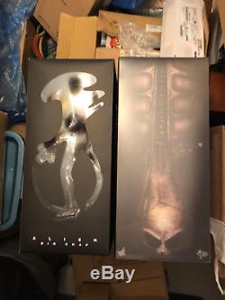 1/6 Hot Toys Alien Big Chap Aliens Warrior Sideshow H. R. Giger Ripley Mms106 New