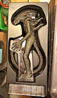 1/6 Hot Toys Alien Big Chap Aliens Warrior Sideshow H. R. Giger Ripley Mms106 New