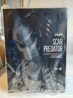 1/6 Hot Toys Alien Vs Predator Scar Predator 2.0 Opened