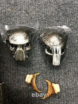 1/6 Hot Toys MMS250 Alien vs. Predator Ancient Predators Mask Action Figure