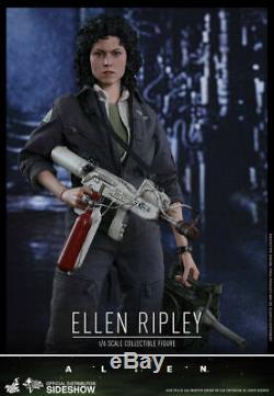 1/6 Scale Alien Ellen Ripley Figure Hot Toys with custom Nostromo diorama lot