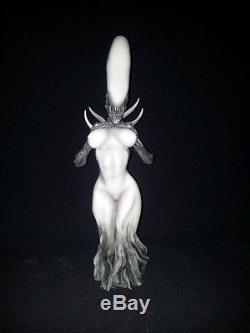 12 Predator vs Alien Queen Sexy Resin Figure Statue AVP Model Toy Collectibles