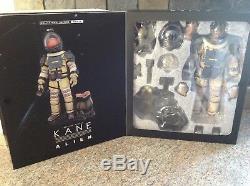 16 Scale Hot Toys Alien Execuitive Officer KANE MMS64