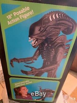 18 Aliens Xenomorph Warrior Action Figure. Matte Black. MISB. 1-Day processing