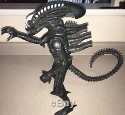1979 18 Alien Action figure by Kenner