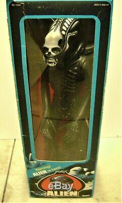 1979 Kenner ALIEN 18 withDome Action Figure with NICE Box, Poster RARE