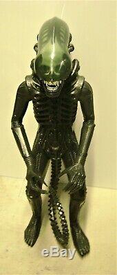 1979 Kenner ALIEN 18 withDome Action Figure with NICE Box, Poster RARE