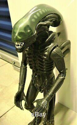 1979 Kenner ALIEN 18 withDome Action Figure with NICE Box, Poster RARE