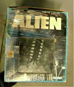 1979 Kenner ALIEN 18 withDome Action Figure with NICE Box, Poster RARE