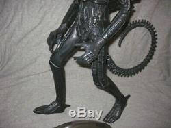 1979 Kenner Alien 18 Action Figure withDome, Rear Spike