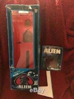 1979 Vintage Kenner ALIEN 18 Action FIgure 100% Complete withDome Poster & Box