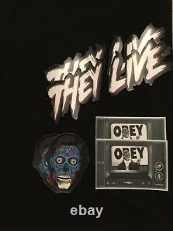 2 Pack-Ghouls Black & White They Live Super 7 With T-shirt Collector's Edition