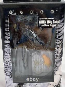 2002 ALIEN 1/12 Scale Model Figure ALIEN BIG CHAP AND FACE HUGGER NEW Sealed