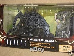 2003 Aliens Alien Queen Figure Deluxe set Movie Maniacs Series 6 Mcfarlane Toys