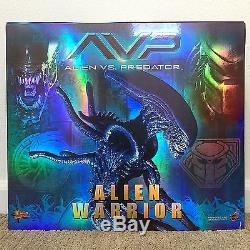 2006 Hot Toys AVP Alien Vs Predator Movie Masterpiece Alien Warrior Figure