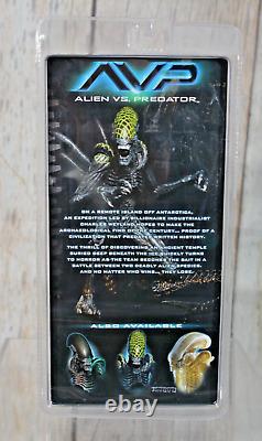 2016 NECA AVP Alien vs. Predator Grid Alien AUTHENTIC Sealed Complete