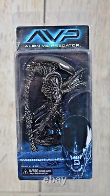 2016 NECA AVP Alien vs. Predator Warrior Alien AUTHENTIC Sealed Complete