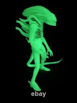 2020 Neca SDCC ultimate Alien Big Chap Warrior GITD painted prototype test shot