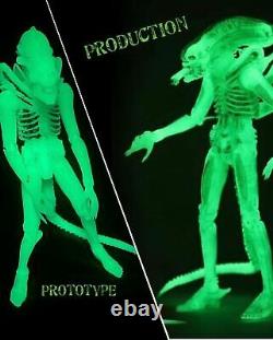 2020 Neca SDCC ultimate Alien Big Chap Warrior GITD painted prototype test shot