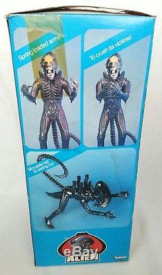 ALIEN 1979 18 Action Figure with Box & Poster 70060 Kenner 1979