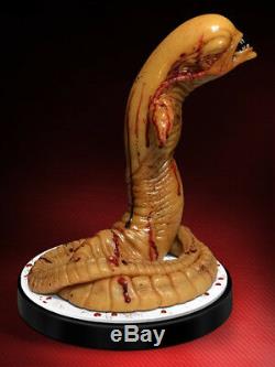 ALIEN CHESTBURSTER 11 Scale statueLIFE SIZEHollywood Collectibles GroupNIB