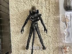 ALIEN ONE12 COLLECTIVE Action Figure Mezco Toys Rare IN-HAND
