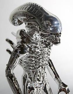 ALIEN Silver Gentle Giant 35 Years Edition Action Figure Toy neca Kenner