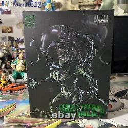 ALIEN VS PREDATOR 6 Herocross HMF #032 PREDALIEN Action Figure Displayed