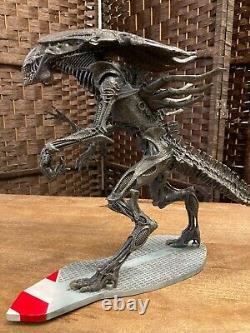 ALIENS Alien Queen McFarlane 2003 Movie Maniacs 6 with a custom stand