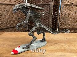 ALIENS Alien Queen McFarlane 2003 Movie Maniacs 6 with a custom stand