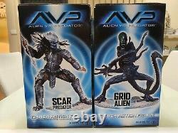 AVP 12' ALIEN VS PREDATOR Scar Predator & Grid Alien Action Figure McFarlane