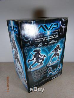 AVP scar 12 X2 figure McFarlane toys box set movie dvd alien vs predator