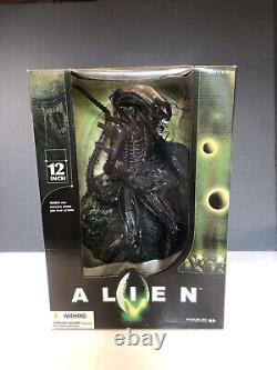 Alien 12 Action Figure McFarlane Toys New 2004 Xenomorph