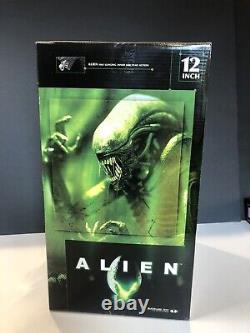 Alien 12 Action Figure McFarlane Toys New 2004 Xenomorph