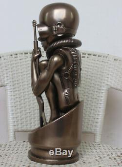 Alien 17.5 H. R. Giger Classic AVP Birth Machine Bullet Baby Resin Statue New