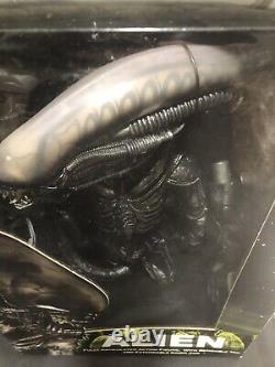 Alien 18 1/4 Scale 2008 NECA Reel Toys Xenomorph Alien not Predator Rare