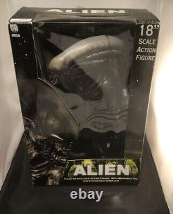 Alien 18 1/4 Scale 2008 NECA Reel Toys Xenomorph Alien not Predator Rare