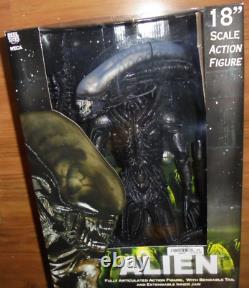 Alien 18 Scale ALIEN Action Figure (tail part loose inside) NECA 2008