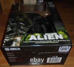 Alien 18 Scale ALIEN Action Figure (tail part loose inside) NECA 2008