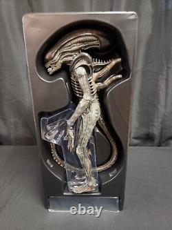 Alien Big Chap Sixth Scale Figure 2009 Hot Toys