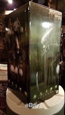 Alien Diorama Sideshow Collectibles Never Displayed Predator Hot AVP