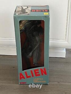 Alien Figure Tsukuda Hobby Japan Version 15 Scale NEW IN BOX