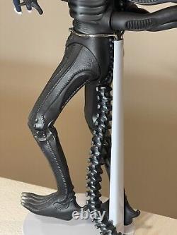 Alien Figure Tsukuda Hobby Japan Version 17 Tall + 2 Reaction Ripley & Dallas