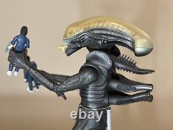 Alien Figure Tsukuda Hobby Japan Version 17 Tall + 2 Reaction Ripley & Dallas