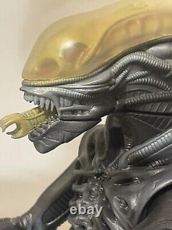 Alien Figure Tsukuda Hobby Japan Version 17 Tall + 2 Reaction Ripley & Dallas