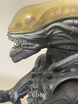 Alien Figure Tsukuda Hobby Japan Version 17 Tall + 2 Reaction Ripley & Dallas