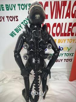 Alien Poseable 18 Xenomorph Vintage Action Figure BOX & POSTER Kenner 1979