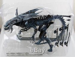 Alien Queen Limited Edition NECA Action Figure Status Collectible Models Toy 16