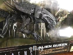 Alien Queen Movie Maniacs 6 Deluxe Boxed Set Action Figure