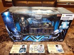 Alien V Predator Signed Action Figure Box Set Alec Gillis Ian Whyte Tom Woodruff